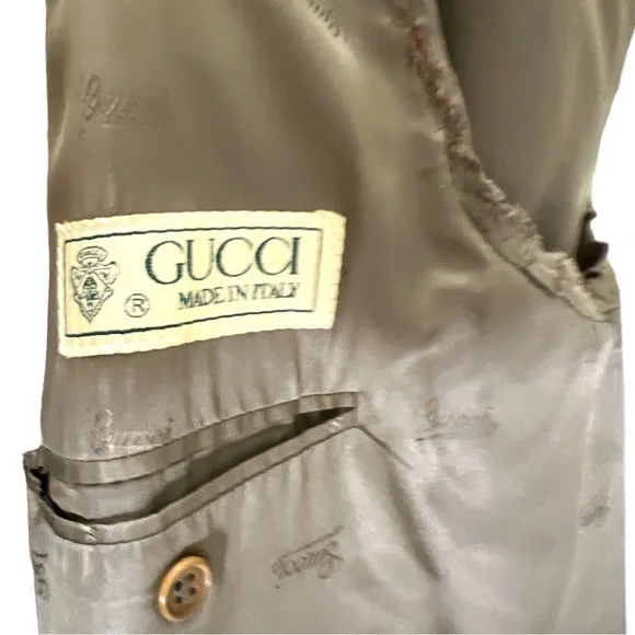 GUCCI VINTAGEfully lined tan trench coat SZ XL
